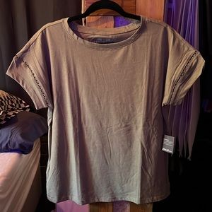 Eddie Bauer size M Boatneck shirt sleeves shirt.